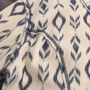 Maurices Sweaters - Maurice’s Size 3 Cream and Navy Patterned Sweater Maurices Sweaters - Maurice’s Size 3 Cream and Navy Patterned Sweater